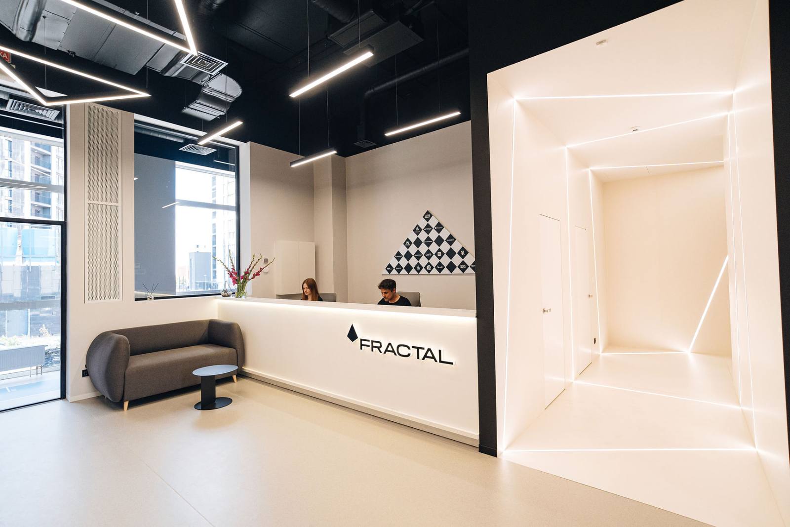 FRACTAL HUB reception